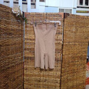 Love Your Assets Sara Blakely Tummy Hip shaper SZ M High Waist